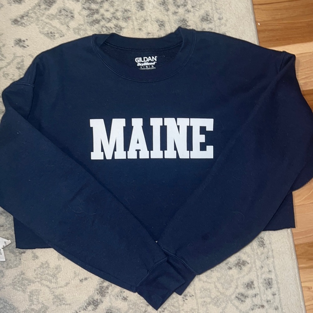 Maine Cropped Sweatshirt